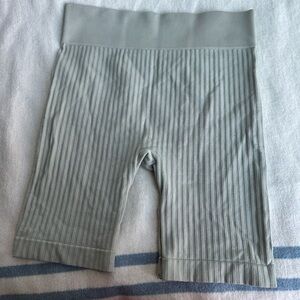 Seamless Green Ribbed Biker Shorts